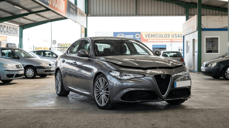 Alfa Romeo Giulia de segunda mano revisado antes de comprar