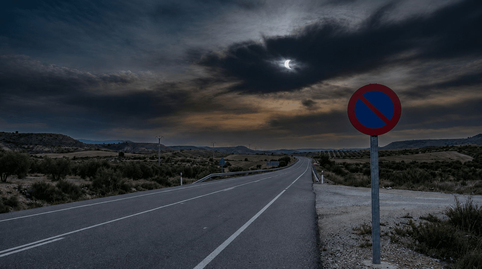 La multa de 200€ por parar en el arcén a ver el eclipse del 12 de agosto