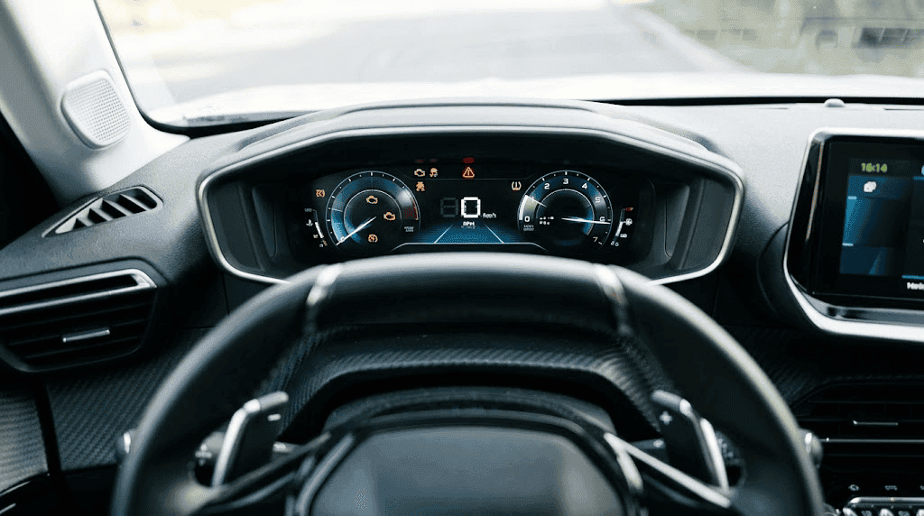 Testigos Peugeot 2008 encendidos en el cuadro de instrumentos del SUV
